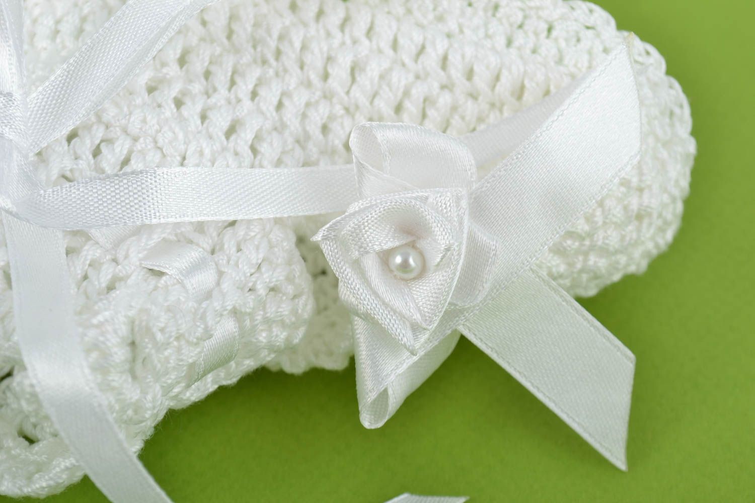 Handgemachte Babyschuhe aus Baumwolle mit Atlasbändern in Weiß für Baby Mädchen foto 4