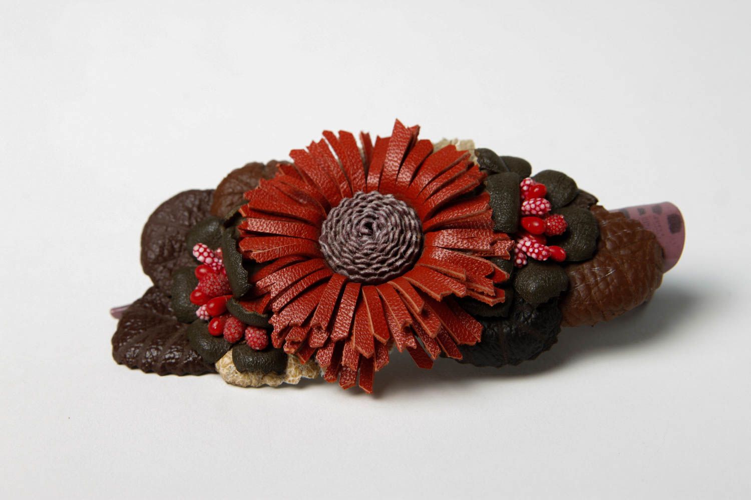 Handmade Haarspange Leder Haarschmuck rot Schmuck für die Haare mit Blume foto 3