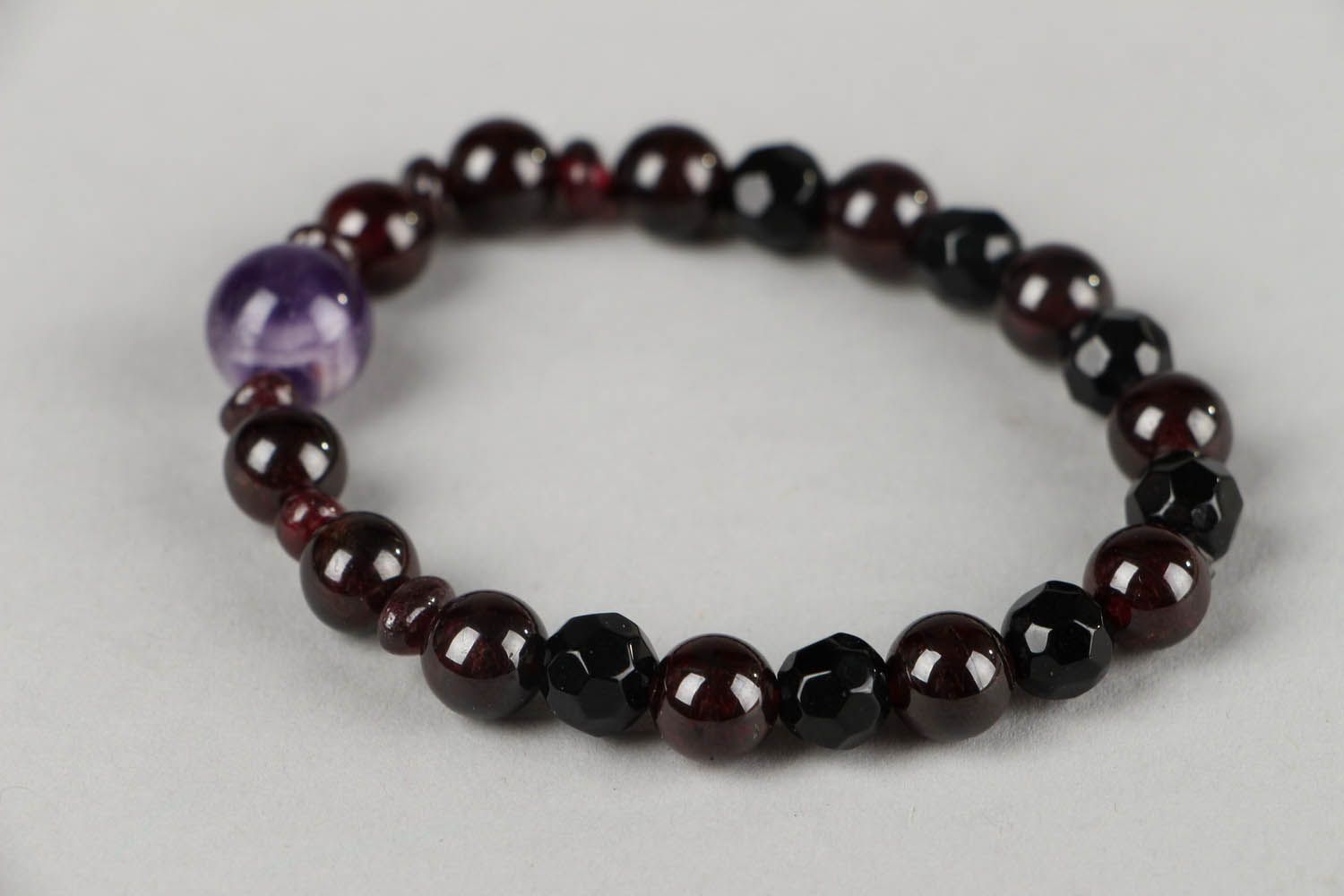 Bracelet made of glass and natural stones photo 2