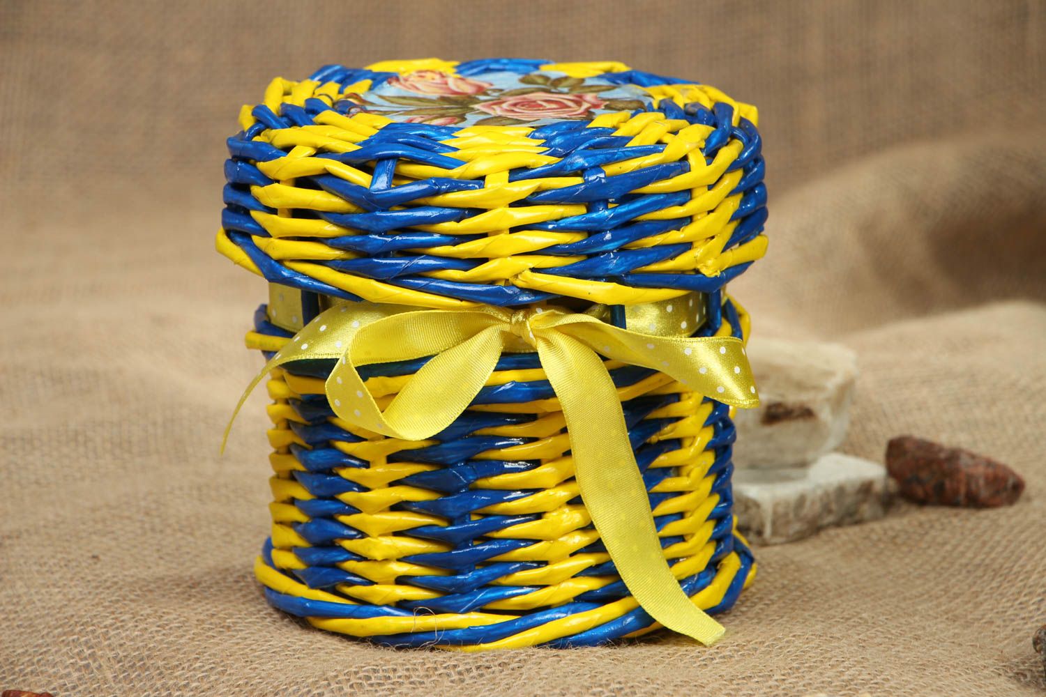 Woven paper jewelry box with ribbon photo 5