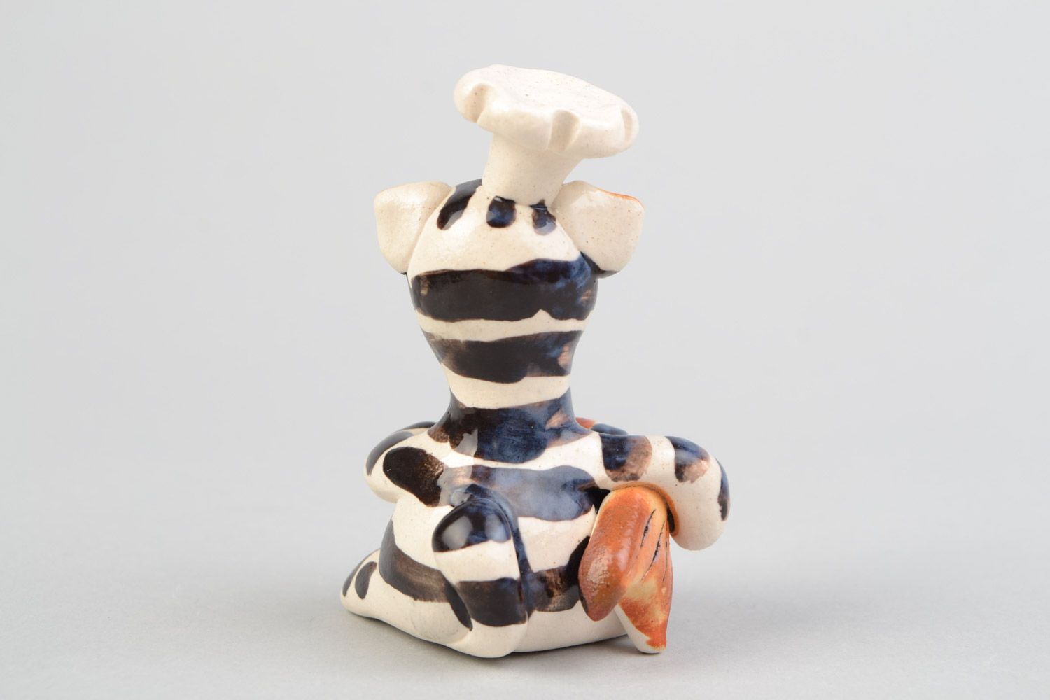 Авторская расписанная глазурью глиняная фигурка кота повара ручной работы фото 5