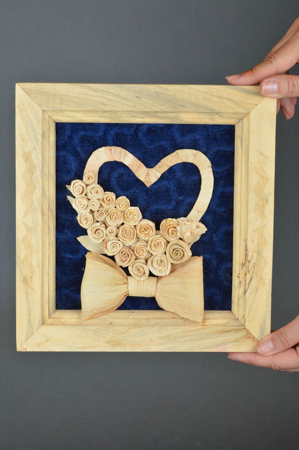 Handgemachtes Bild aus getrockneten Blättern Herz im Holzrahmen für Dekor foto 3