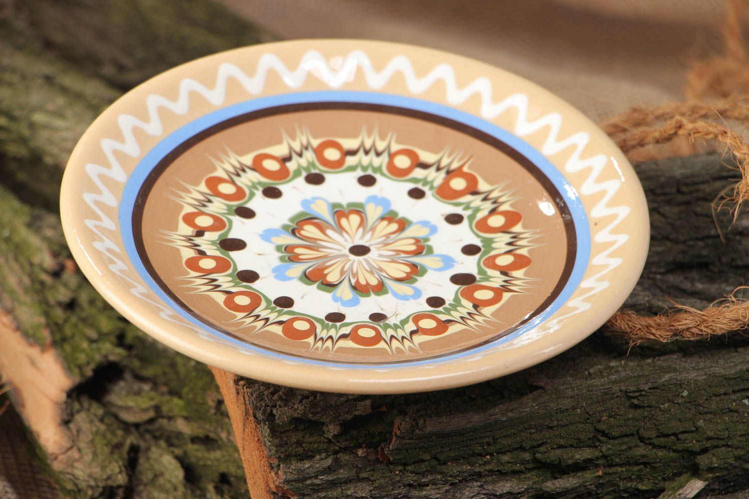 Petite assiette plate peinte à motif ethnique belle vaisselle faite main photo 1