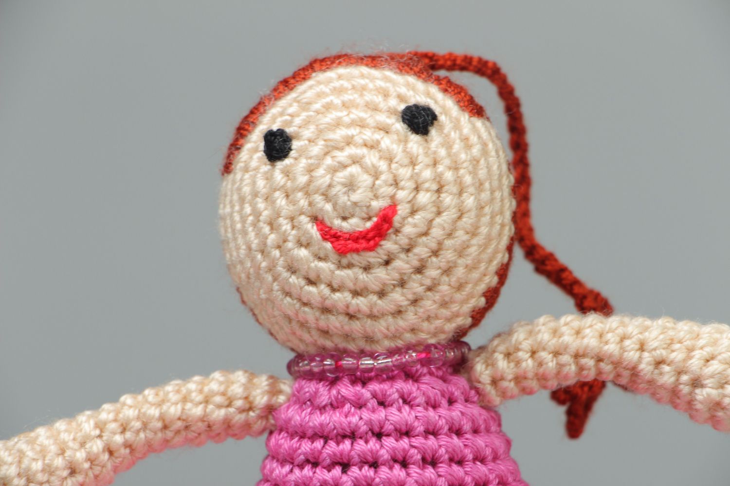Giocattolo a maglia fatto a mano pupazzo morbido da bambini a uncinetto ragazza foto 2