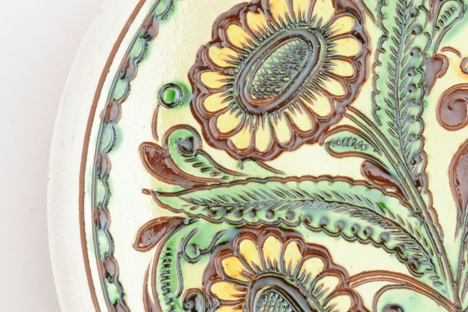 Настенная тарелка с гуцульской росписью фото 3