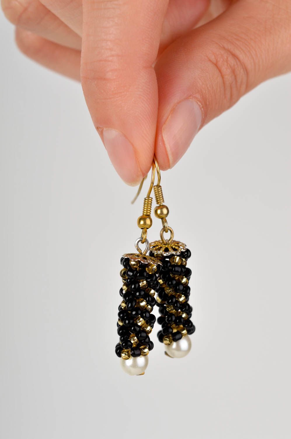 Handmade beautiful jewelry unusual beaded earrings jewelry with artificial pearl photo 5