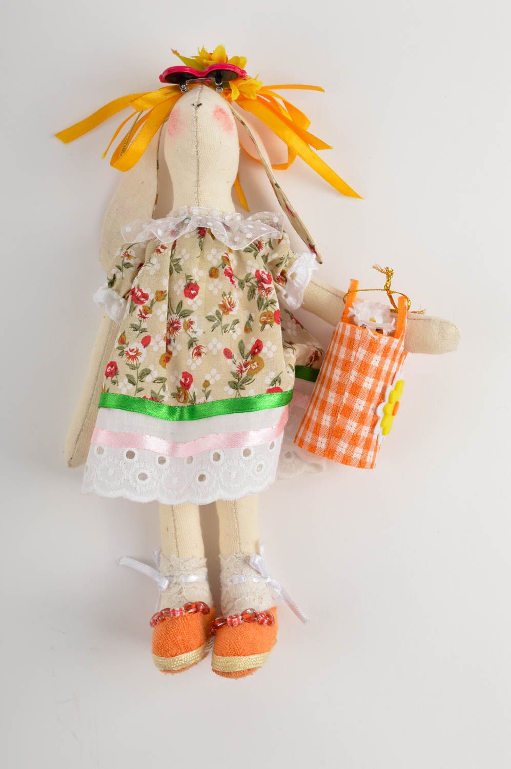 Игрушка заяц-пляжник ручной работы авторская игрушка стильный подарок для дома фото 2