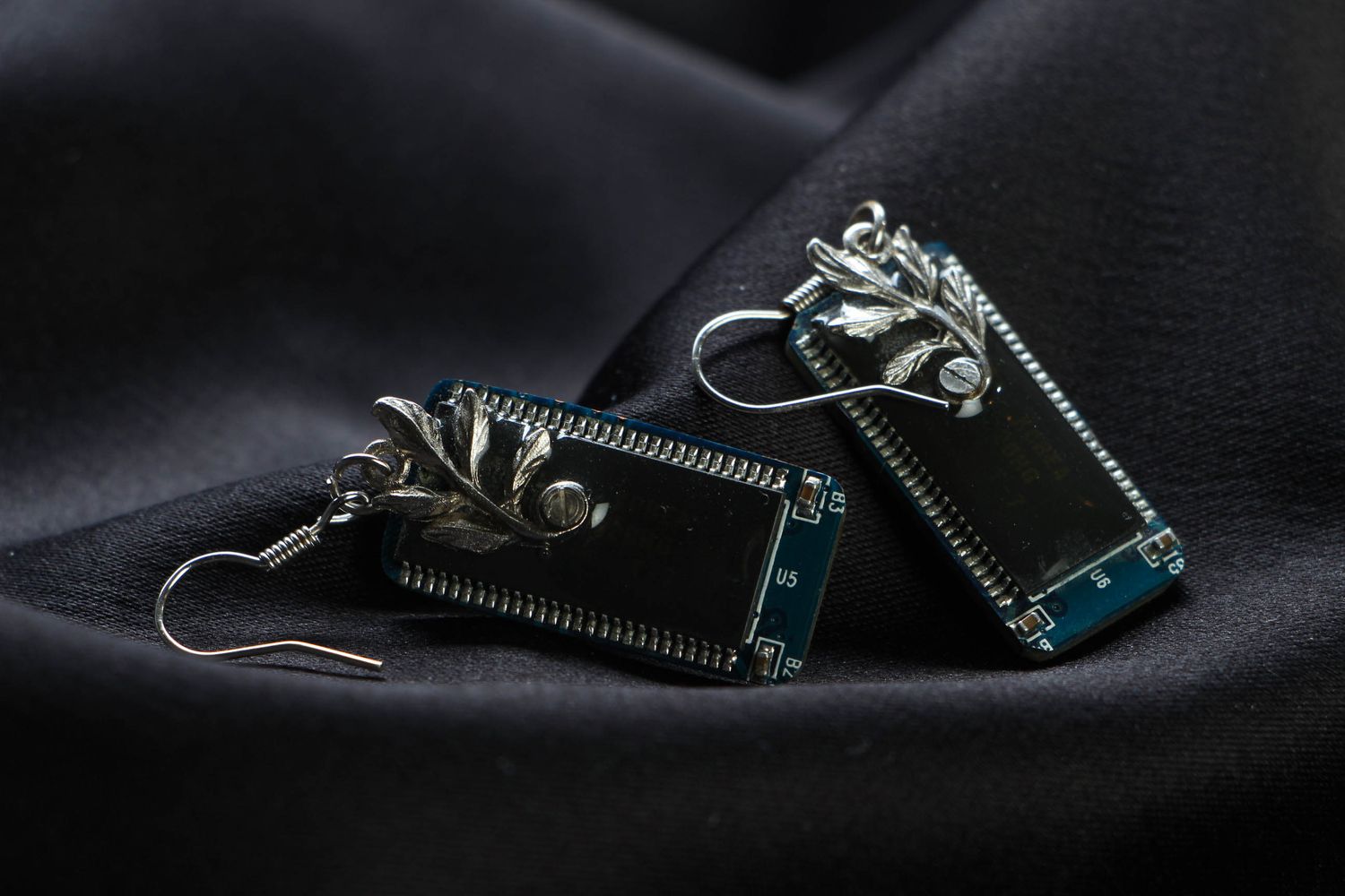 Handmade earrings with microchips photo 1