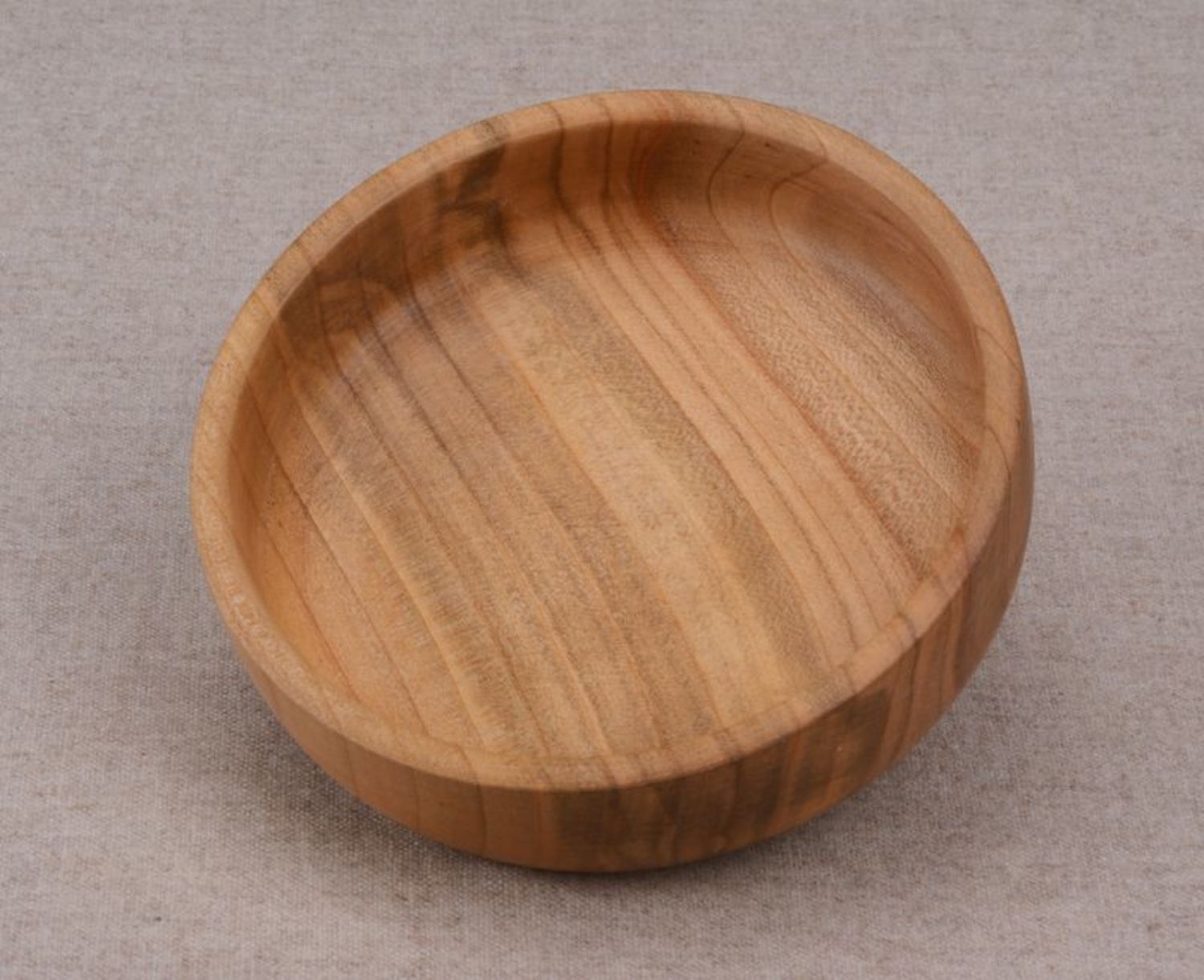 Wooden bowl photo 3