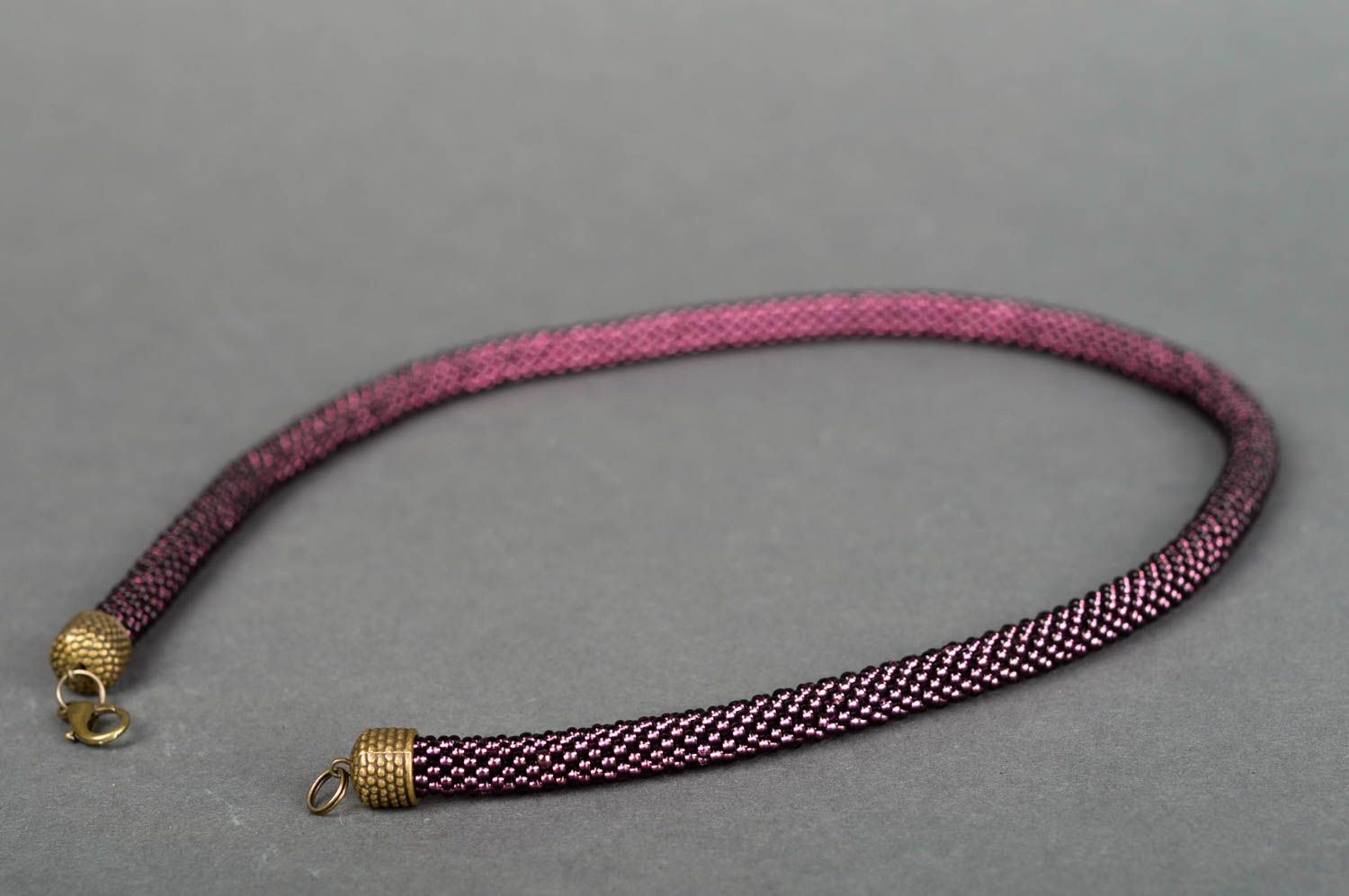 Collar de abalorios artesanal regalo original collar para mujer color berenjena foto 5