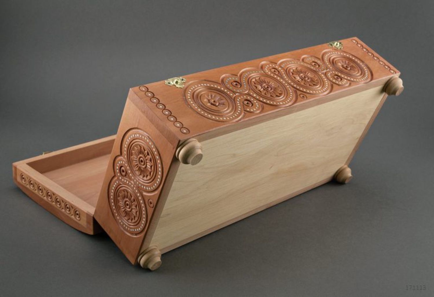 Carved wooden box for jewelry photo 4