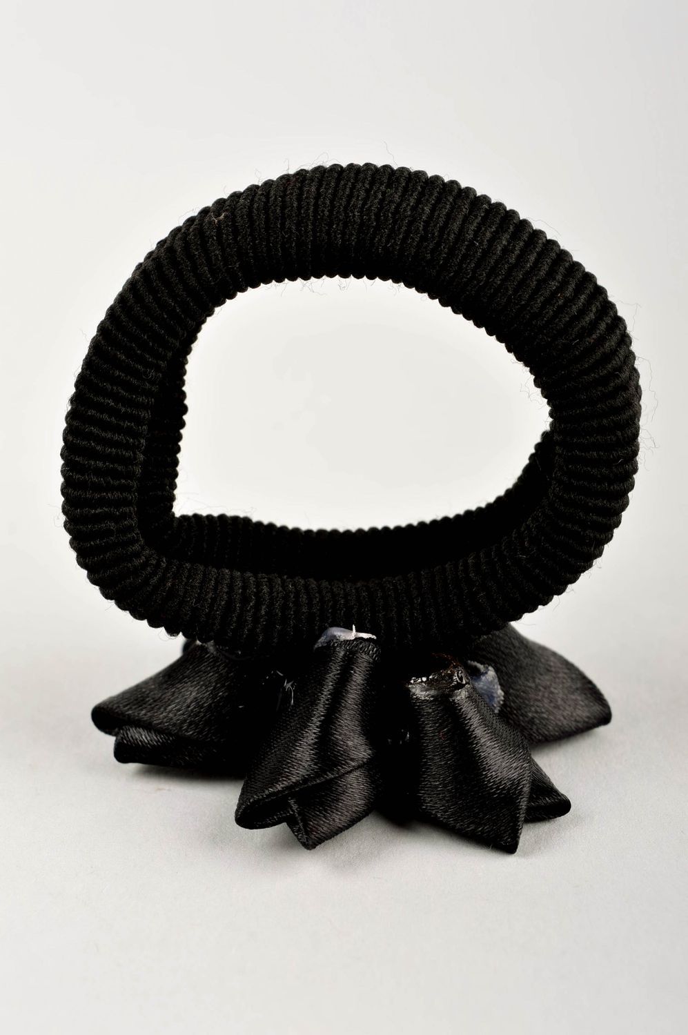 Élastique à cheveux fait main Accessoire coiffure fleur noire Cadeau femme photo 5