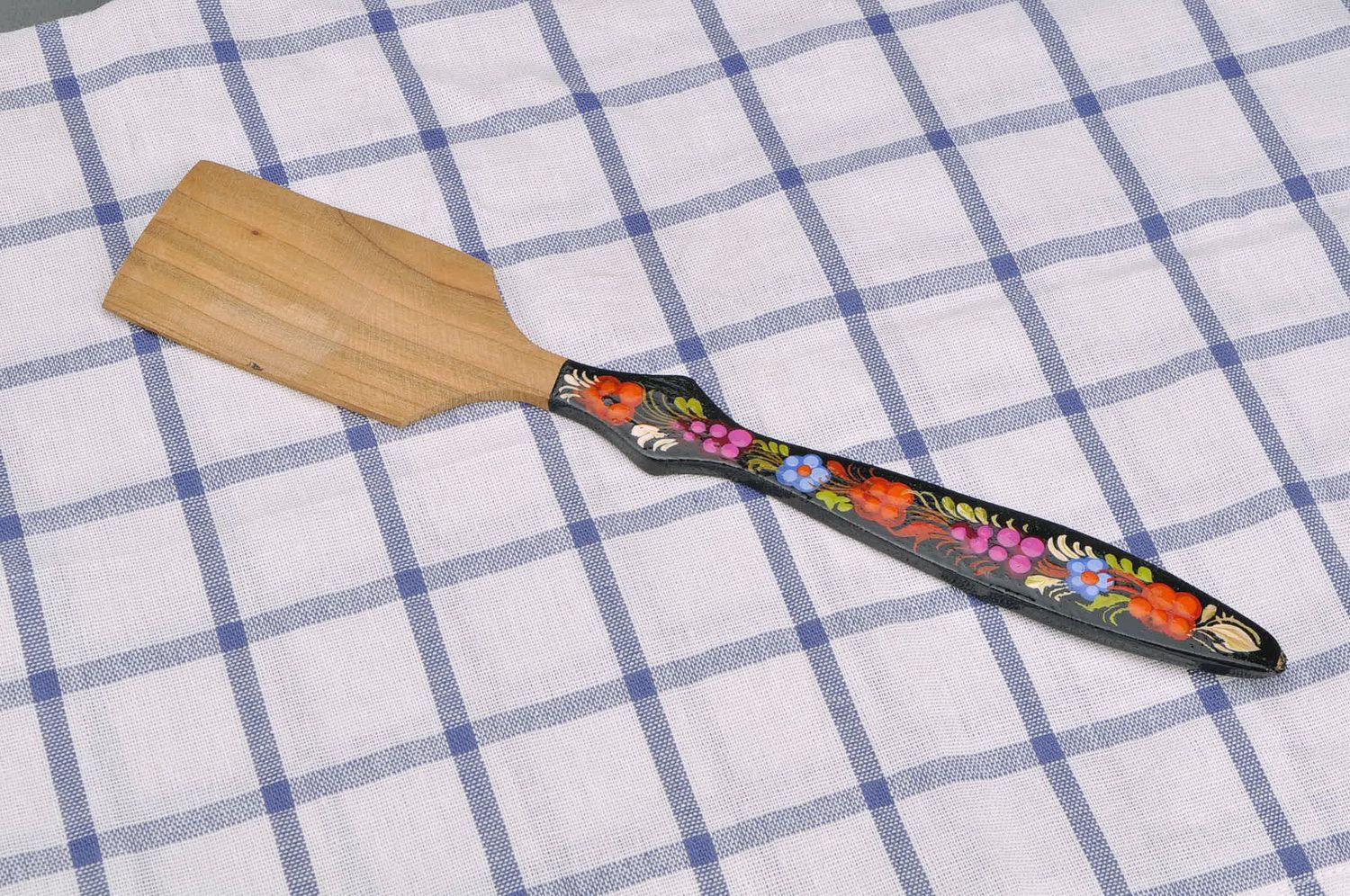 Kitchen spatula made of beech wood photo 1