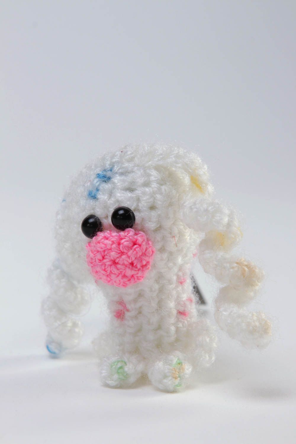Broche lapin blanc Bijou fait main tricoté au crochet Cadeau enfant original photo 4