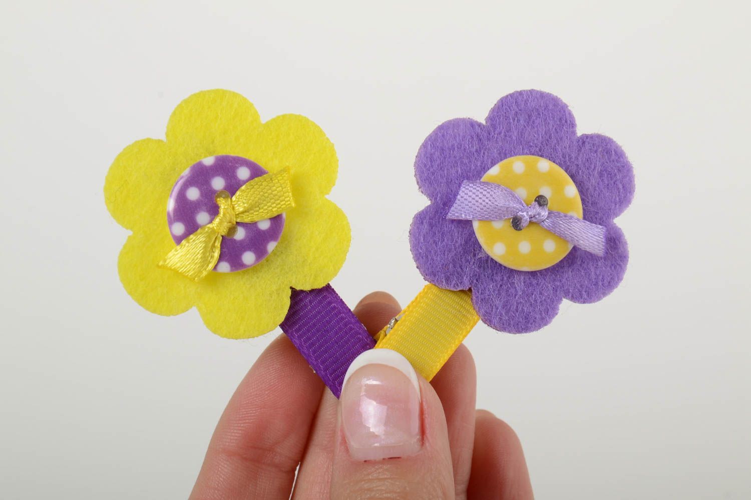 Детские заколки цветы из ткани фиолетовые с желтым набор из 2 шт ручная работа фото 5