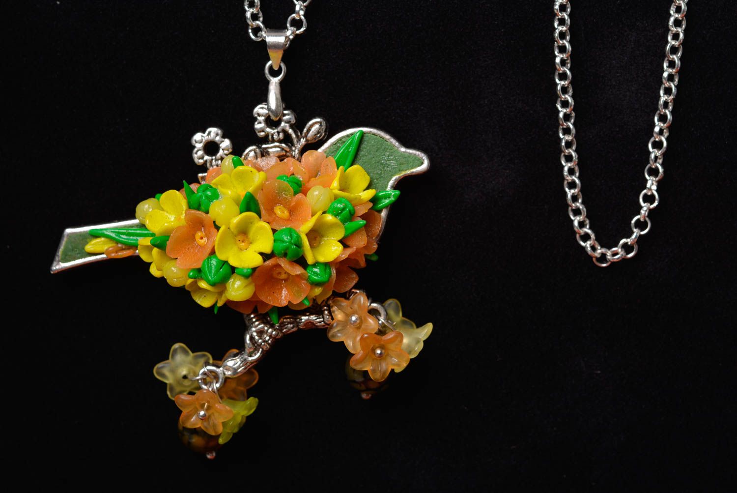 Handmade necklace with polymer clay flowers on a  metal chain photo 4