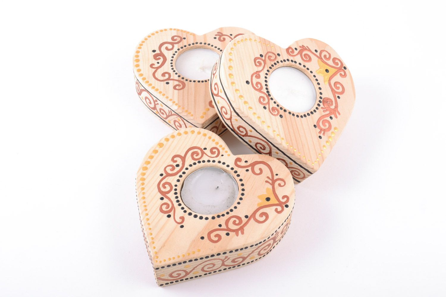 Schöne handgemachte Kerzenhalter aus Holz mit Bemalung Set aus zwei Stück Herzen foto 4