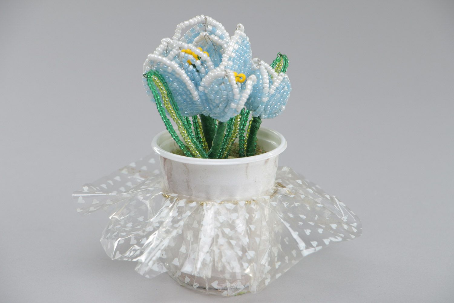 Handmade woven Chinese bead flowers in the shape of blue crocuses photo 2