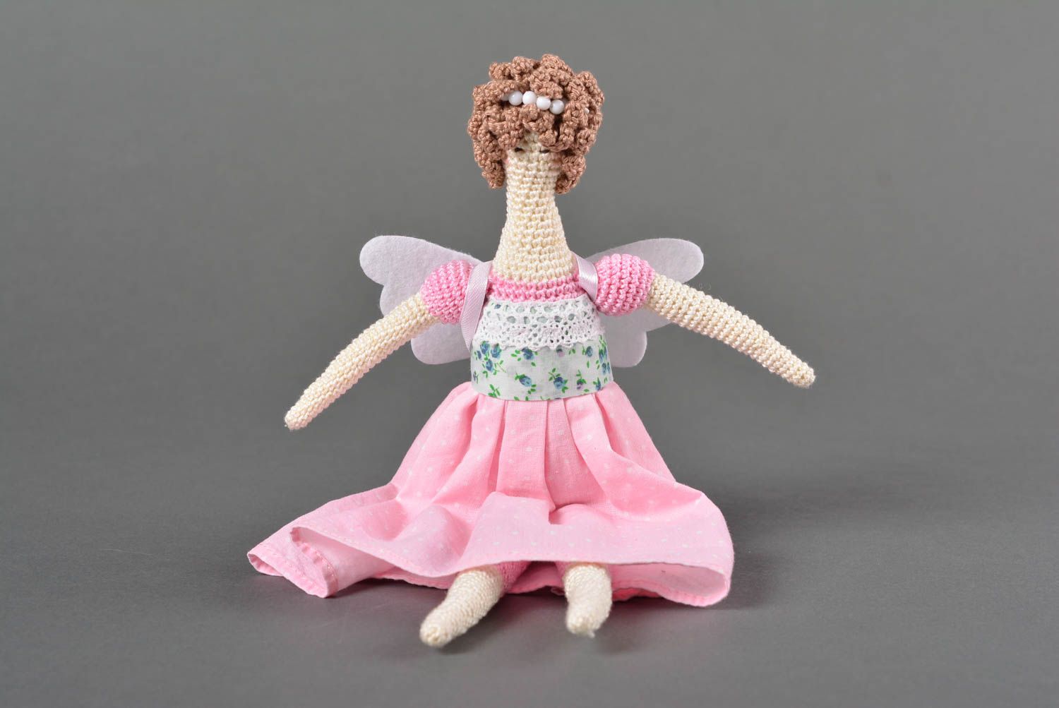 Poupée fille ange en robe rose Jouet fait main coton au crochet Cadeau original photo 1