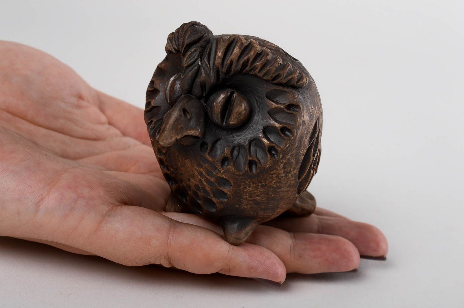 Керамическая свистулька ручной работы сова глиняная игрушка свистулька из глины фото 5