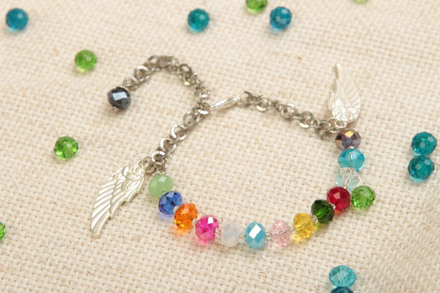 Bracelet en perles de cristal multicolore avec breloques fait main pour fille photo 1