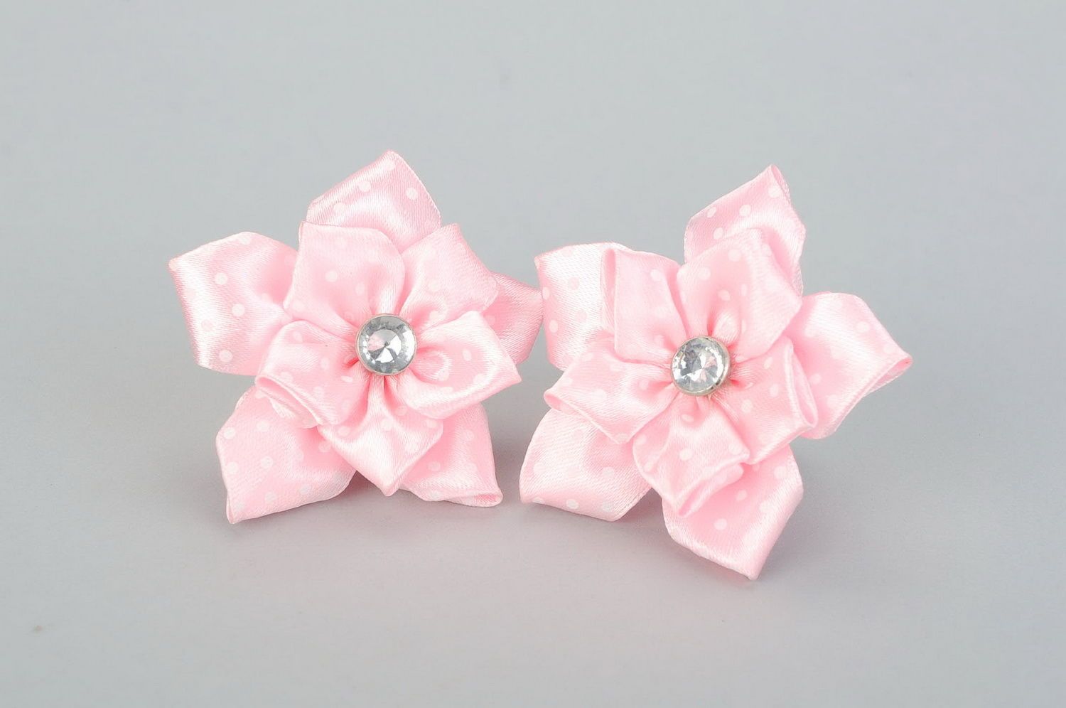 Set of two pink satin scrunchies  photo 2