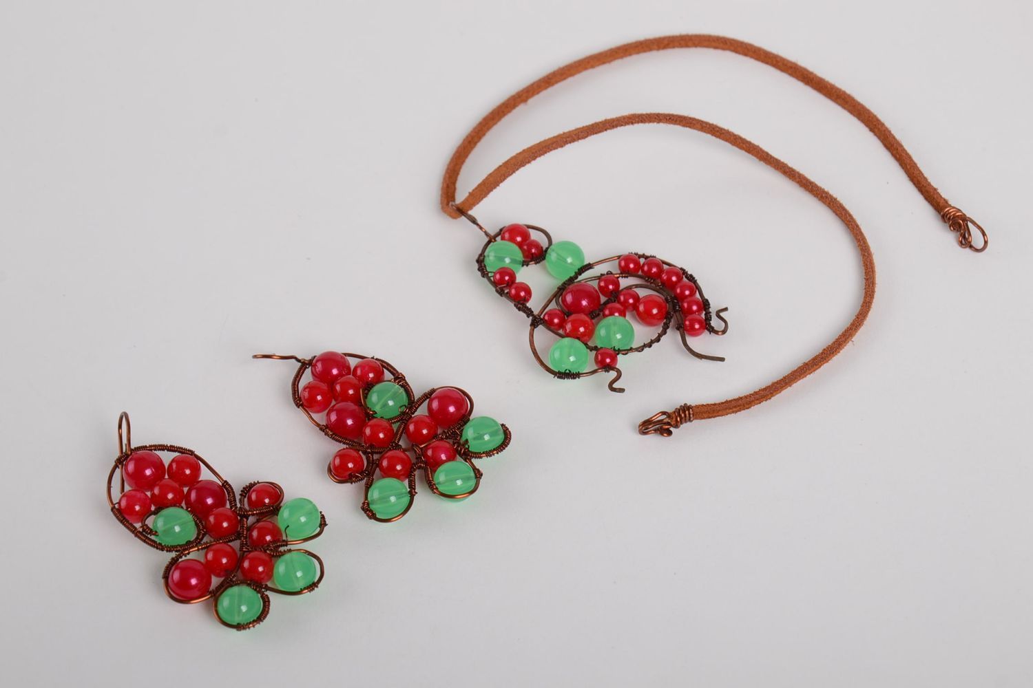 Pendentif et boucles d'oreilles Bijoux faits main rouge-vert Cadeau femme photo 5
