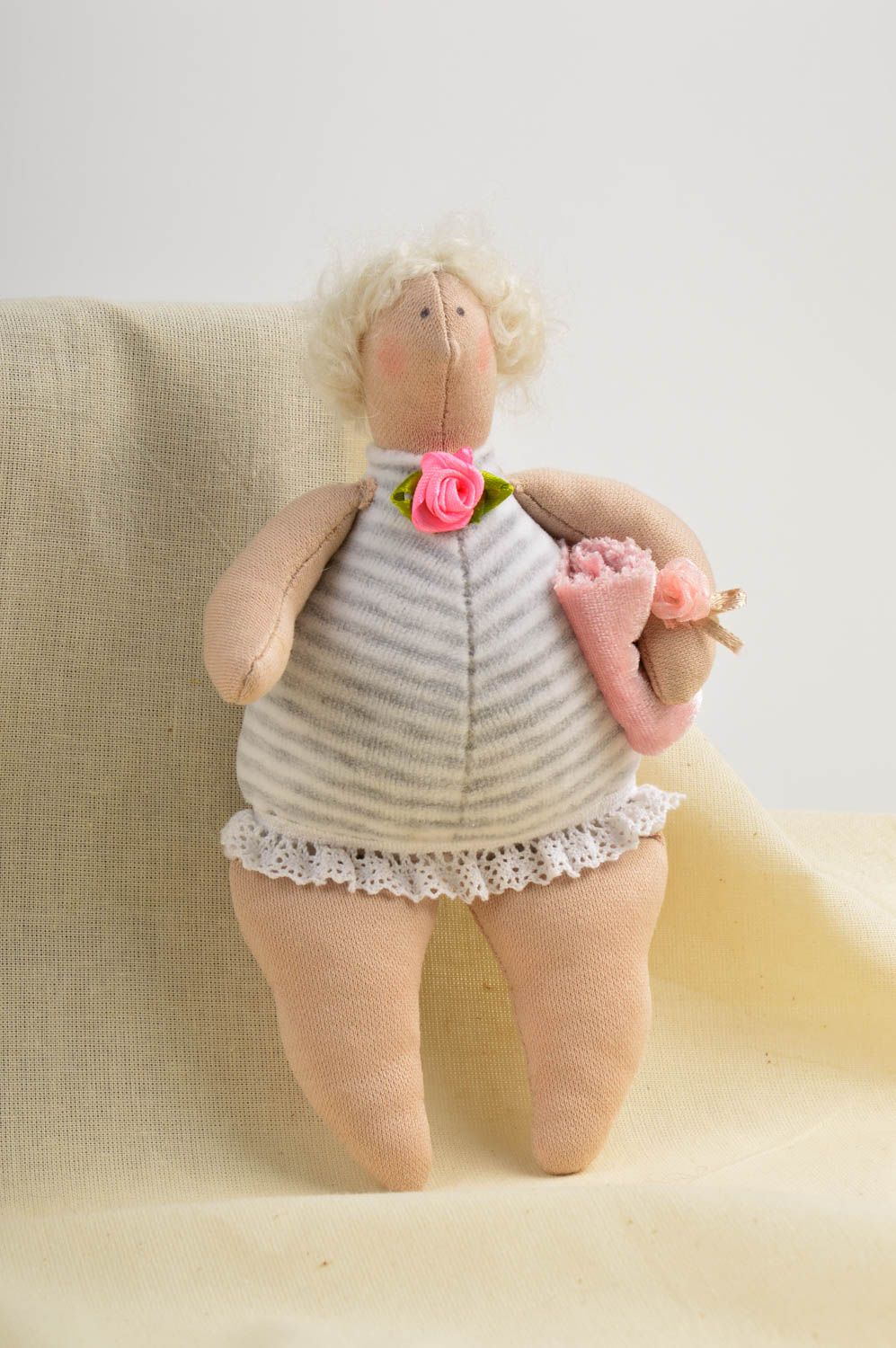 Кукла ручной работы кукла из ткани оригинальная мягкая кукла для детей фото 1