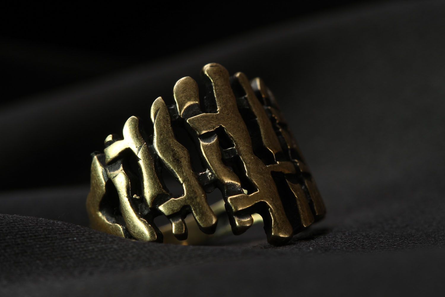 Перстень из бронзы Решетка фото 4