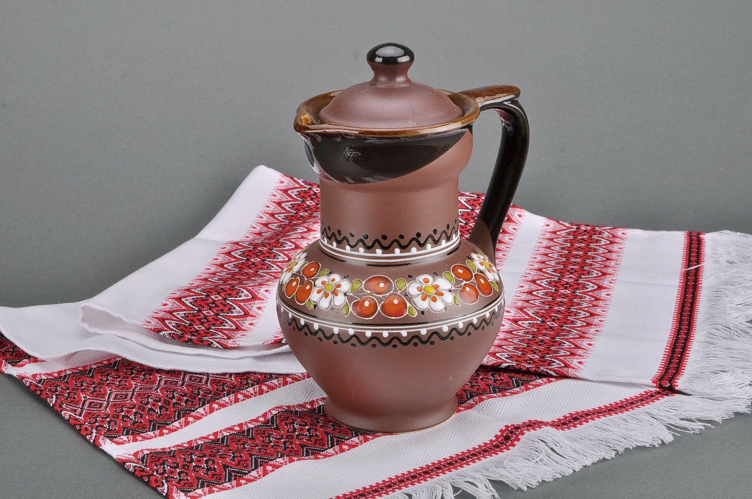 60 oz handmade brown ceramic milk jug with hand-painted pattern with handle and lid 2,34 lb photo 4