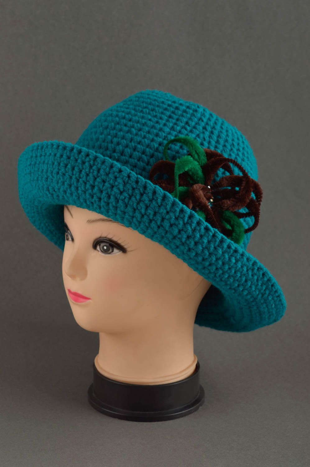 Chapeau petit bord fait main Bonnet femme tricot Vêtement pour femme turquoise photo 1