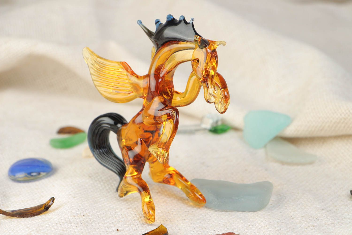Schöne Lampwork Figur Pegasus in Braun handmade Schmuck für Interieur originell foto 1