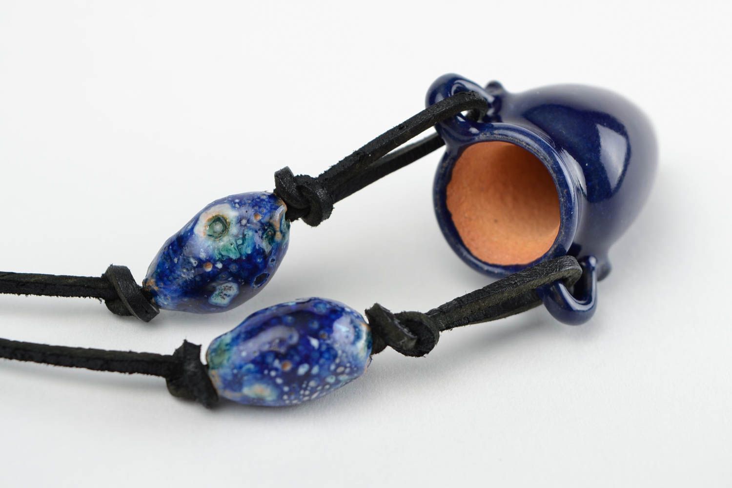 Кулон ручной работы керамическая подвеска аромакулон из глины синий на шнурке фото 5