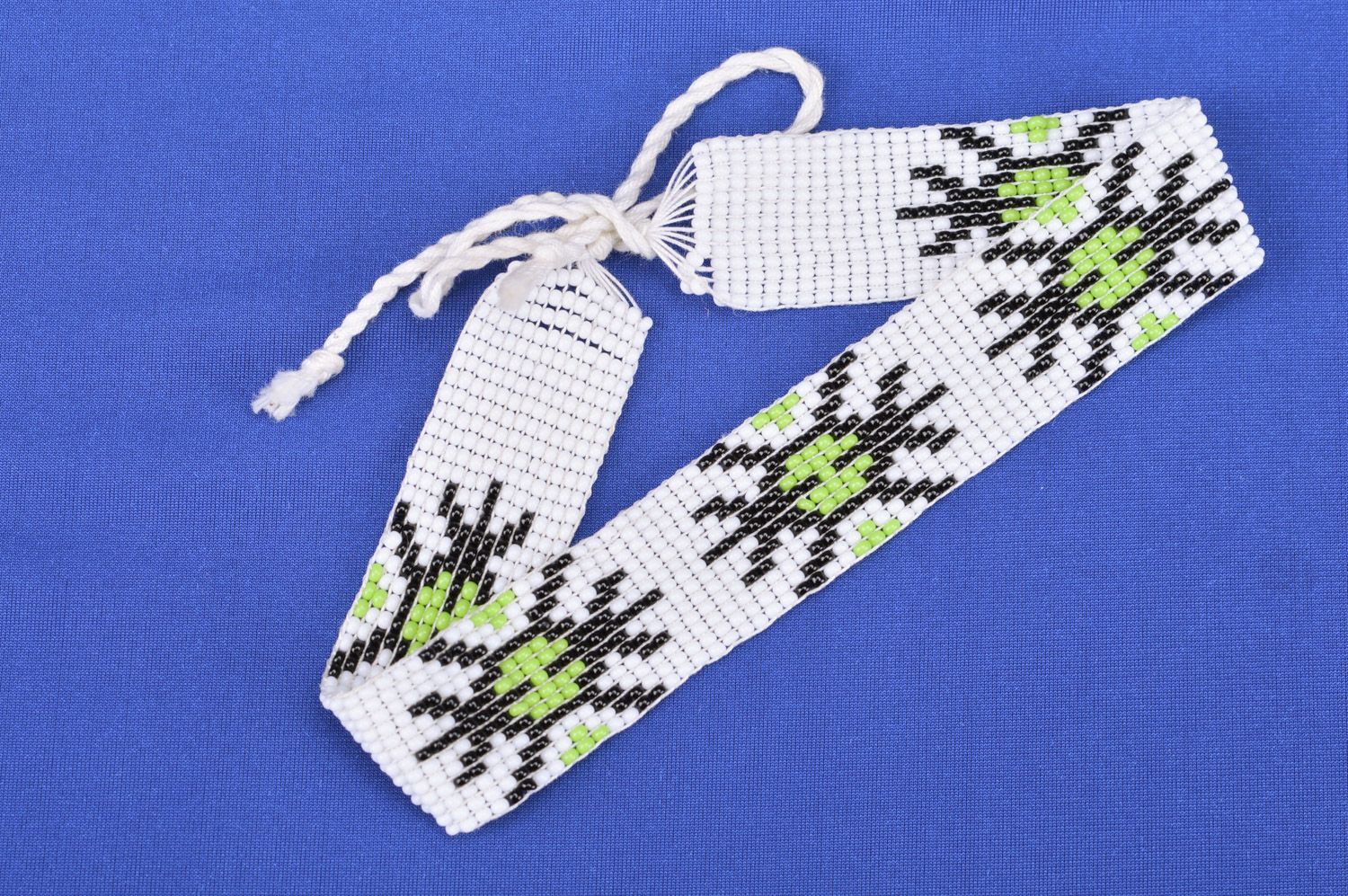 Collar de abalorios en estilo étnico trenzado con cordones hecho a mano foto 5