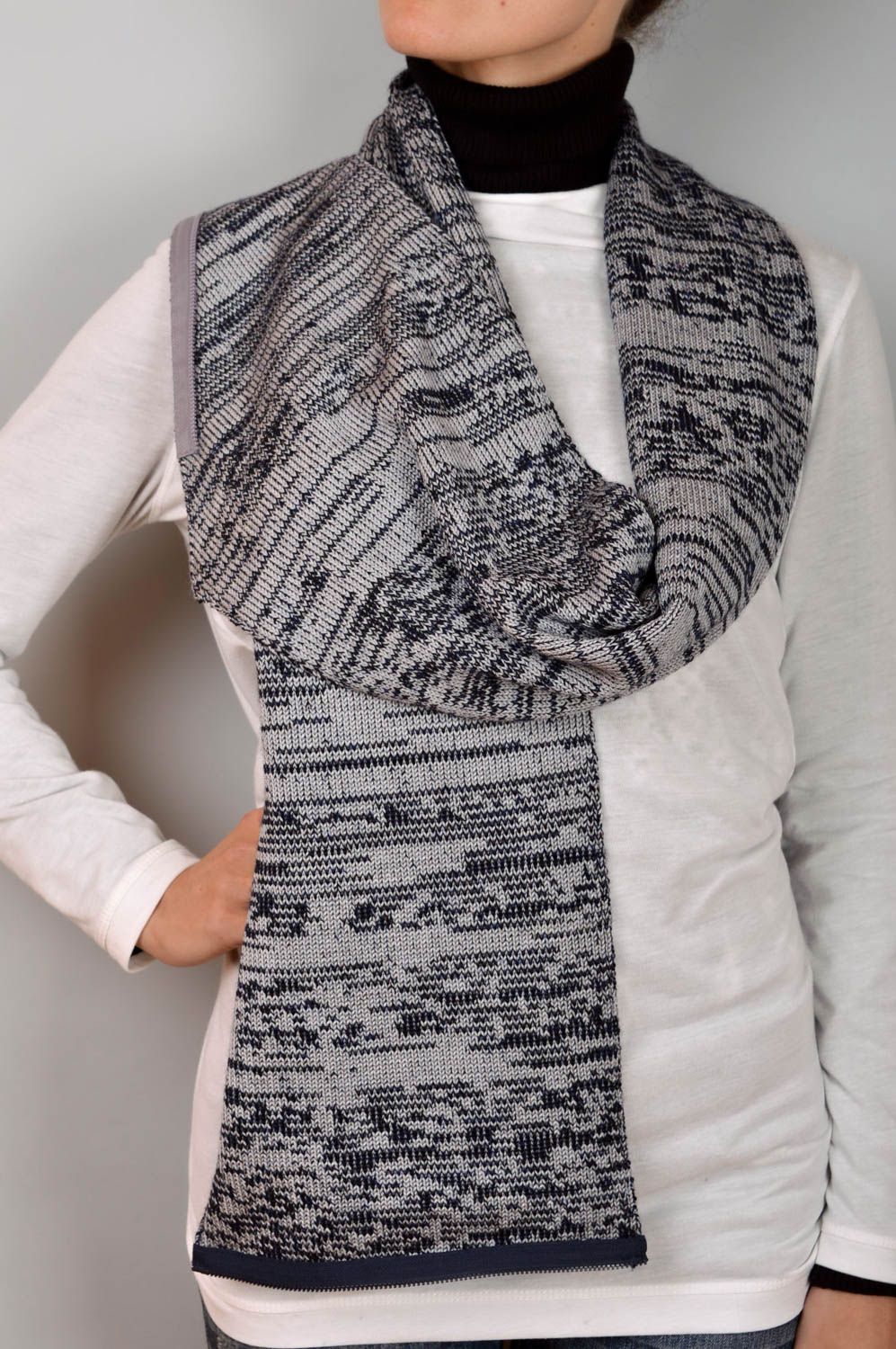 Шарф ручной работы шарф на шею серый стильный шарф на шею серый унисекс фото 5
