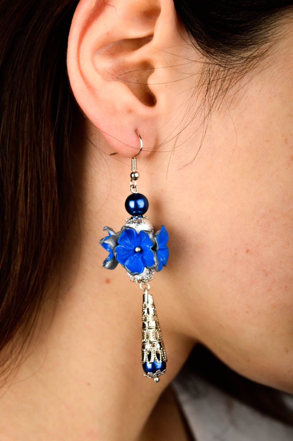 Boucles d'oreilles fleurs Bijou fait main bleu pâte polymère Accessoire femme photo 2