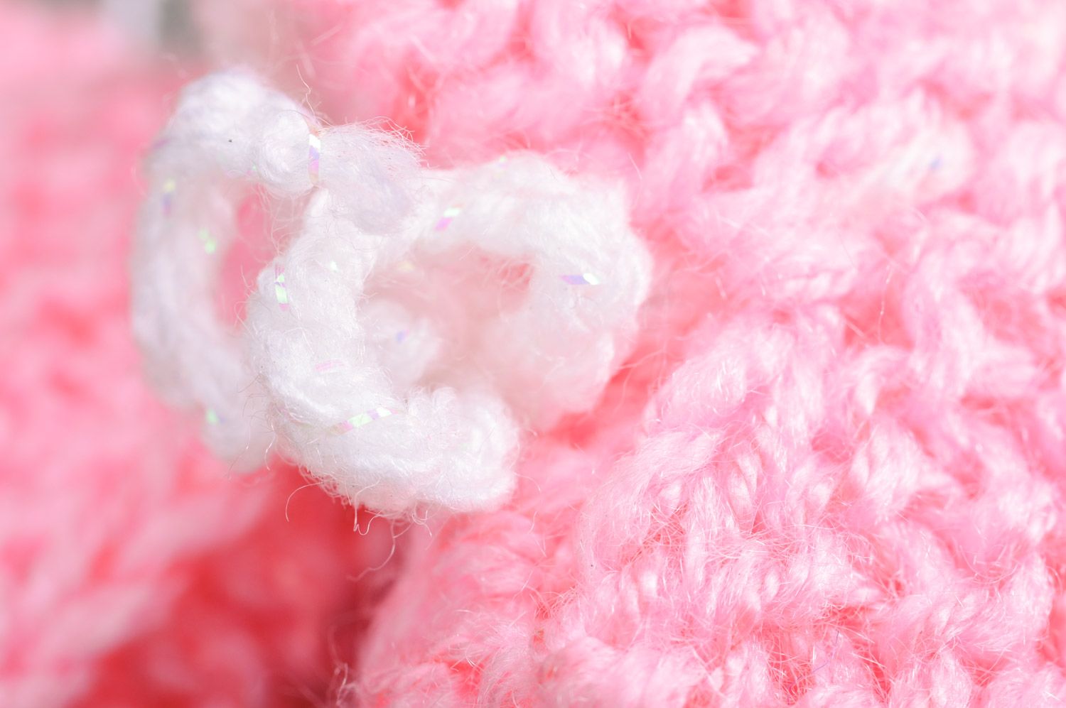 Gestrickter Interieur Anhänger Babyschuhe rosa aus Halbwollfäden Handarbeit foto 4