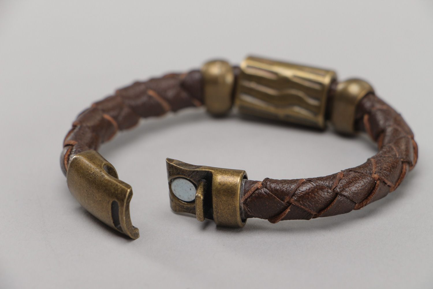 Handmade designer unisex genuine leather bracelet with metal charm photo 4