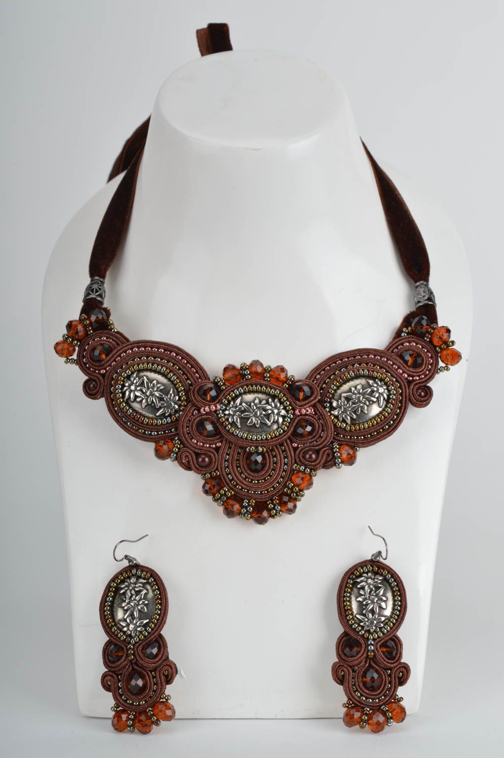 Handmade designer soutache jewelry set massive necklace and earrings with beads photo 3