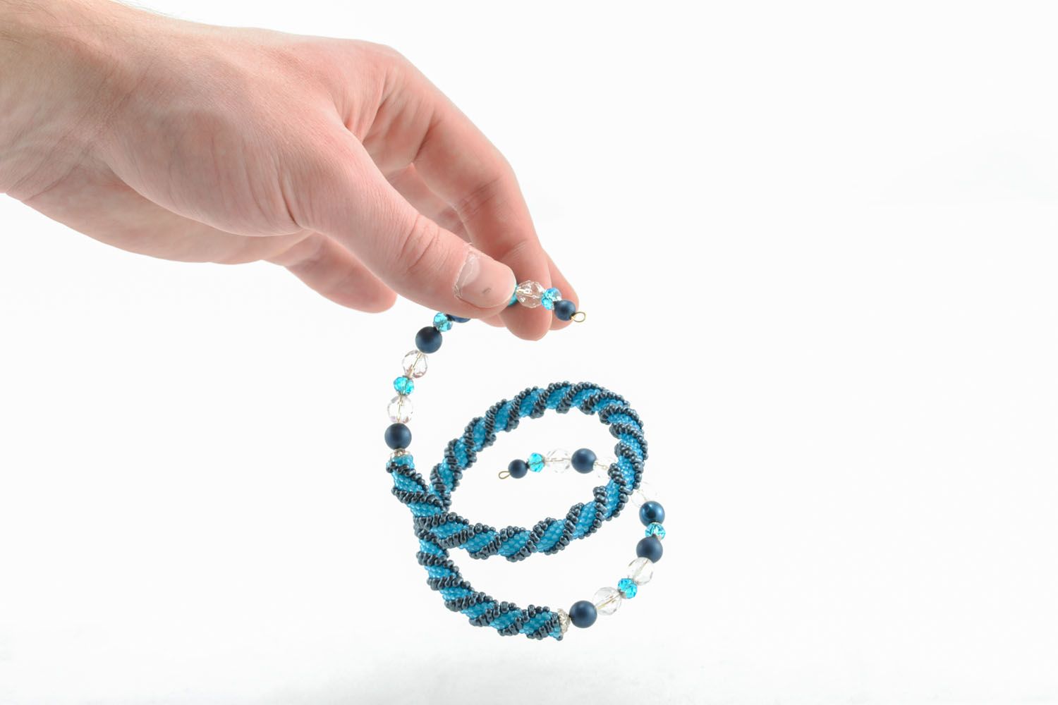 Bracelet en perles de rocaille bleu fait main photo 4