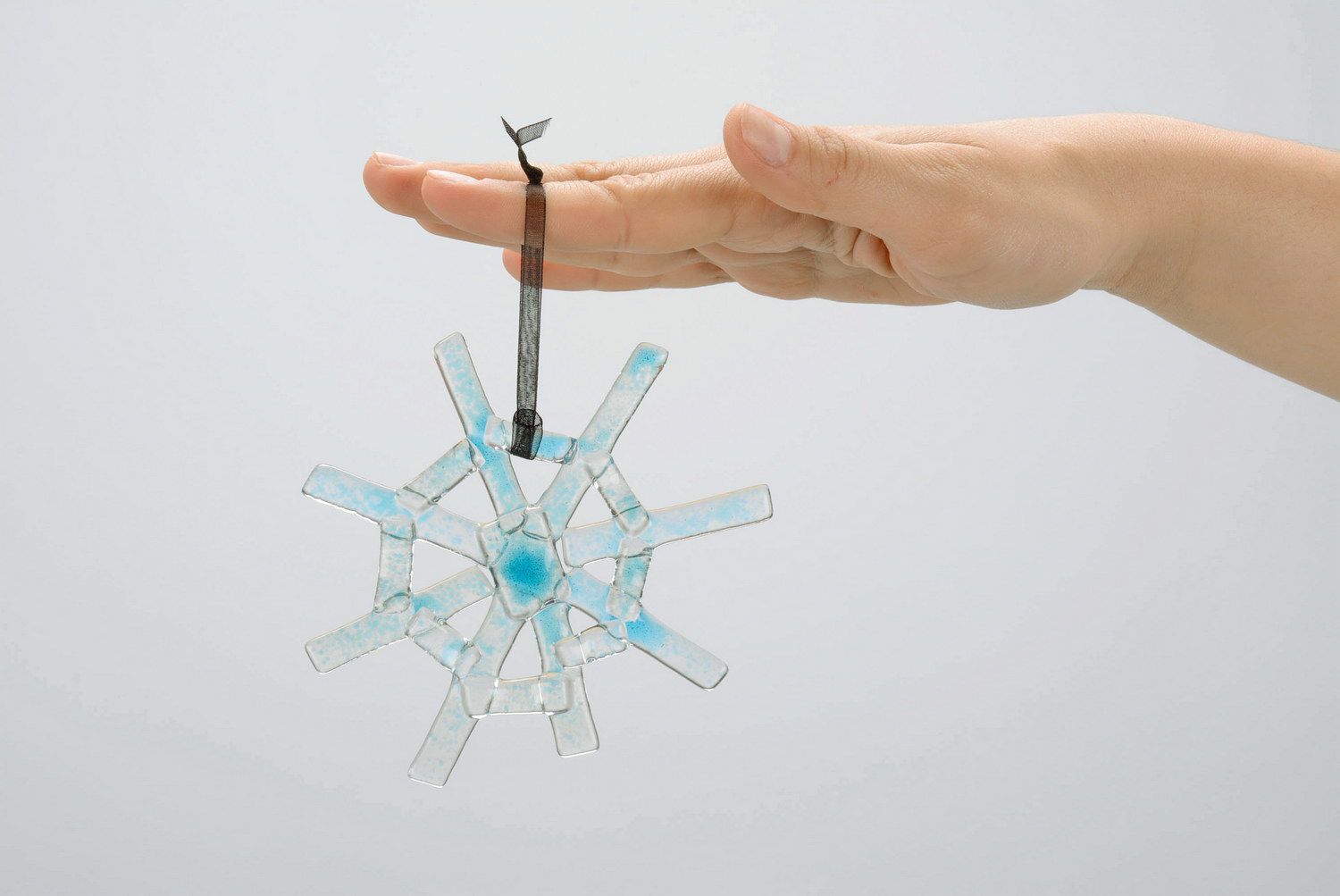 Новогодняя игрушка Снежинка лазурная фото 5