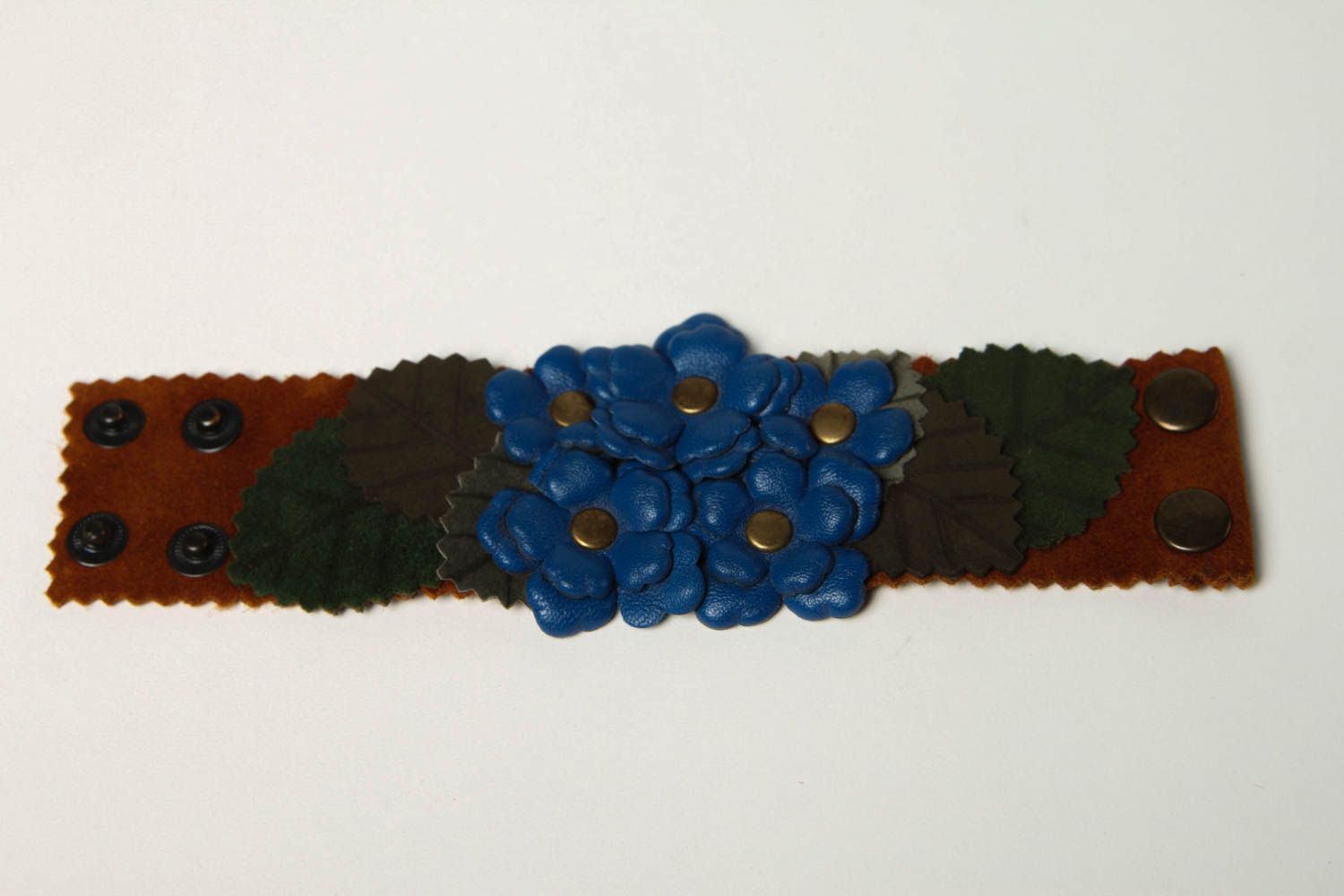 Bracelet cuir naturel Bracelet fait main large fleurs bleues Cadeau original photo 3
