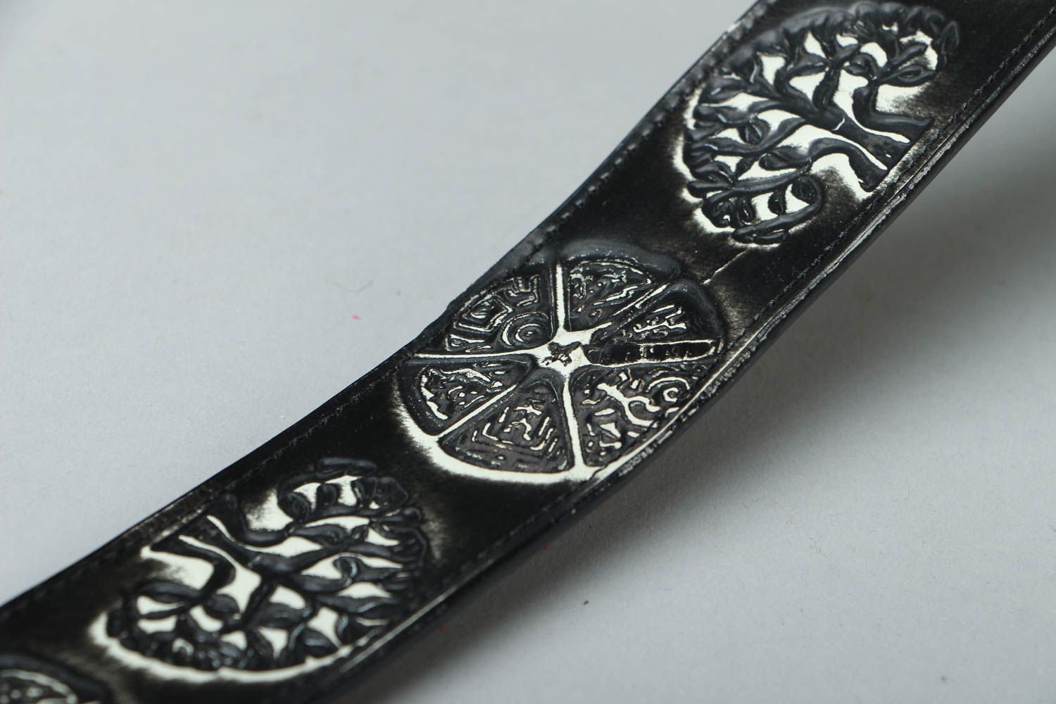 Handmade leather belt Black Tree photo 2