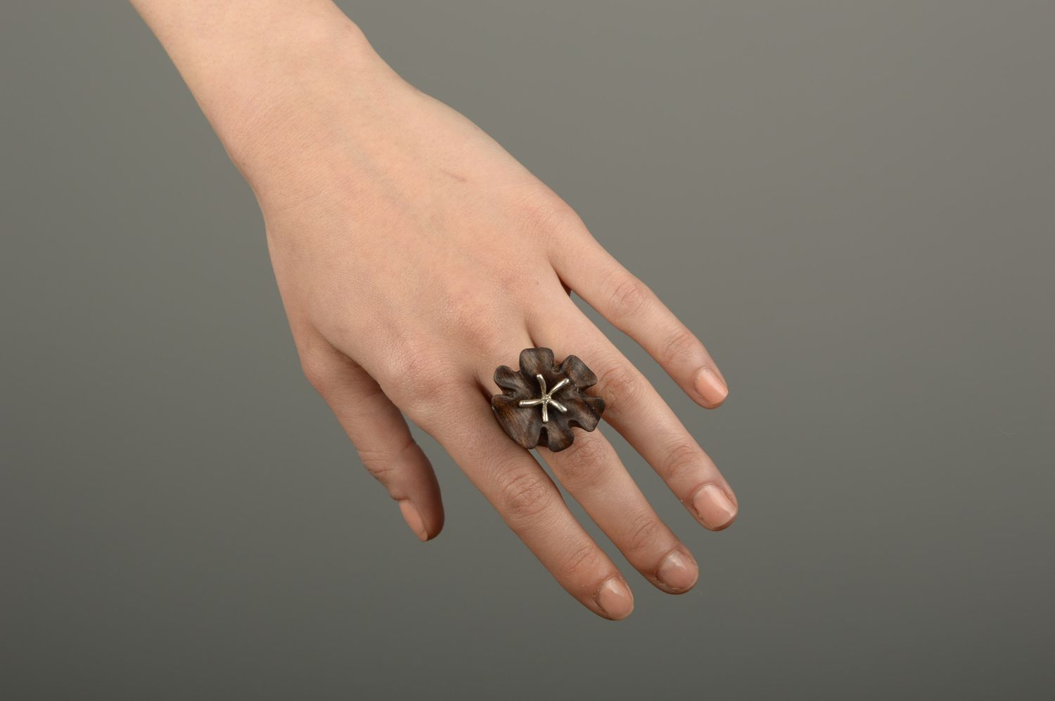Кольцо из дерева украшение ручной работы с металлом изделие из дерева женское фото 5
