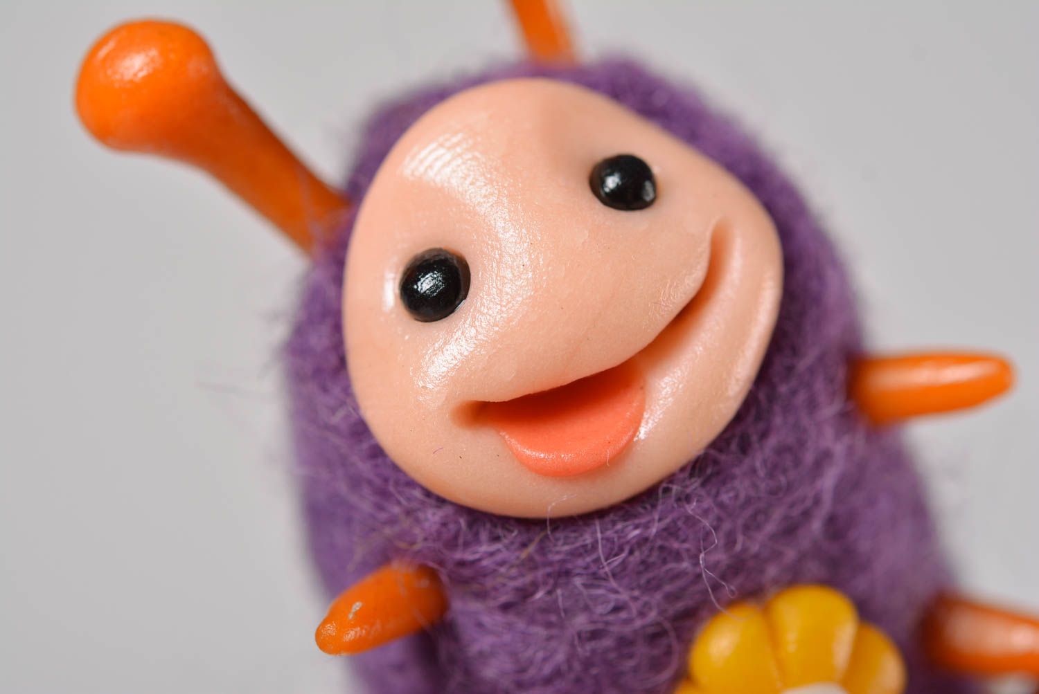 Валяная игрушка хэнд мэйд фигурка из пластики игрушка из шерсти фиолетовая фото 2
