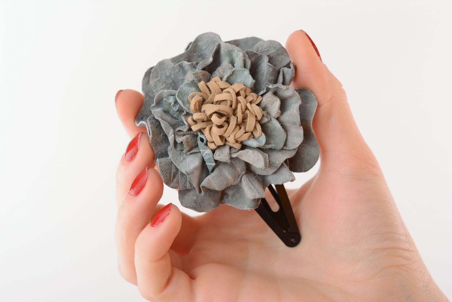 Leather hairpin in the form of a flower photo 1