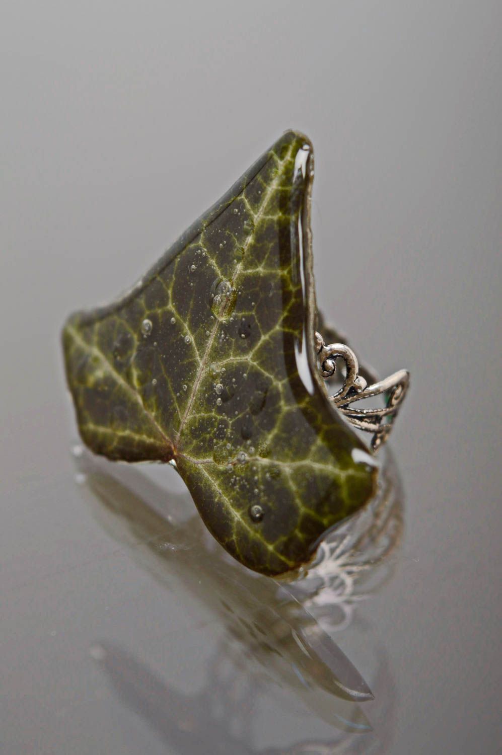 Handmade massive ring with ivy leaf photo 5