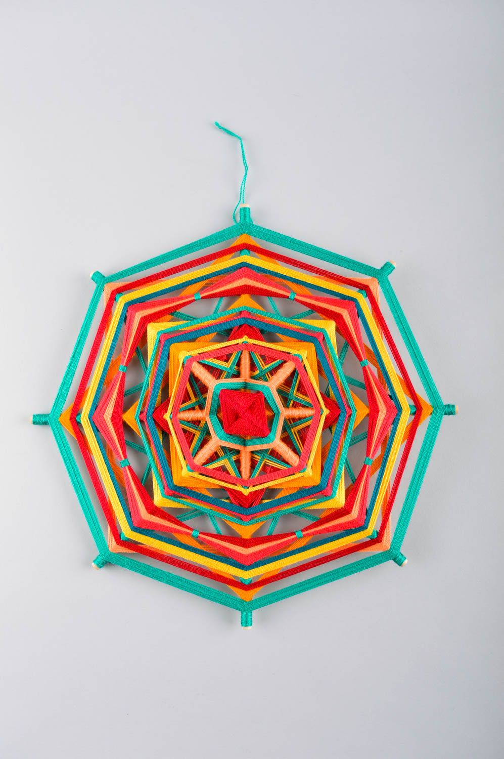 Mandala de hilos de colores hecha a mano decoración de pared adorno para casa foto 2
