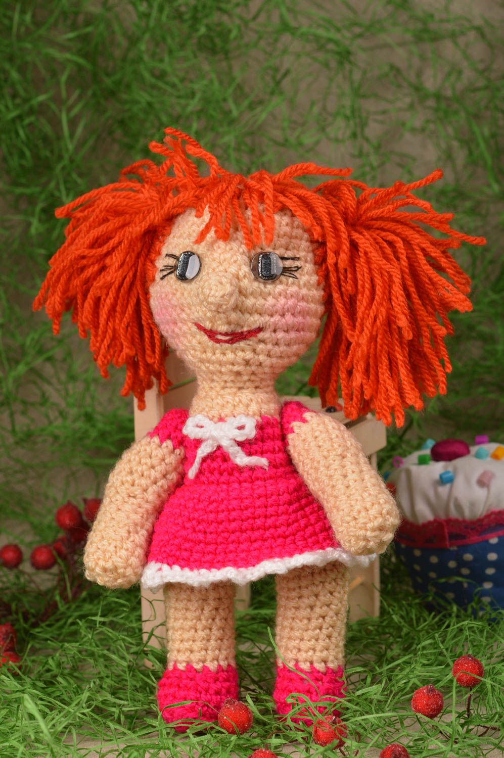 Мягкая игрушка кукла ручной работы кукла крючком в розовом платье маленькая фото 1
