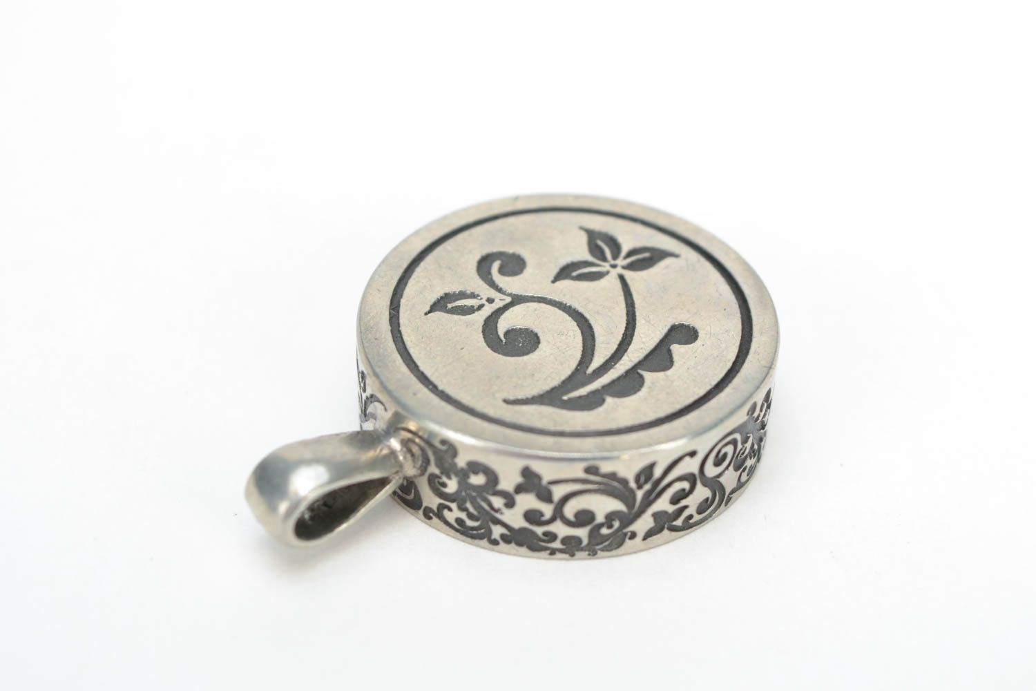 Beautiful blank for jewelry creation metal pendant handmade round accessory photo 1